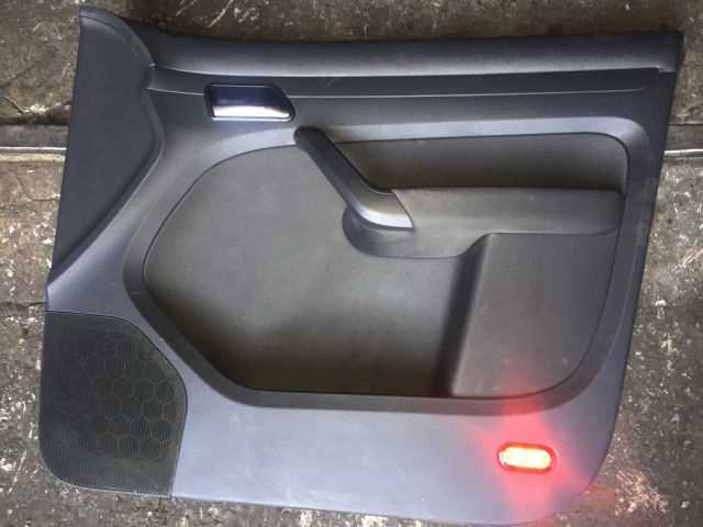 Volkswagen Caddy 2011-2014 Çıkma Yedek Sag Kapı Döşemesi